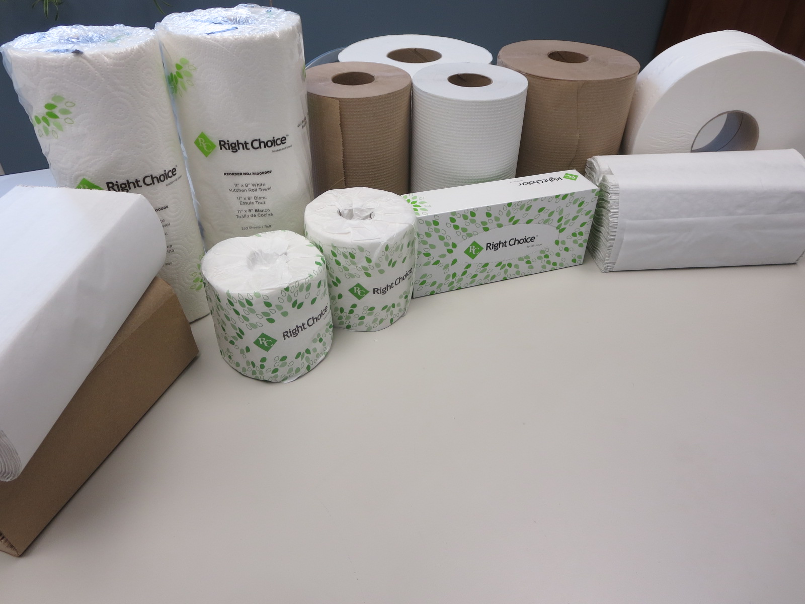 Right Choice™ Commercial Paper Wiping Products